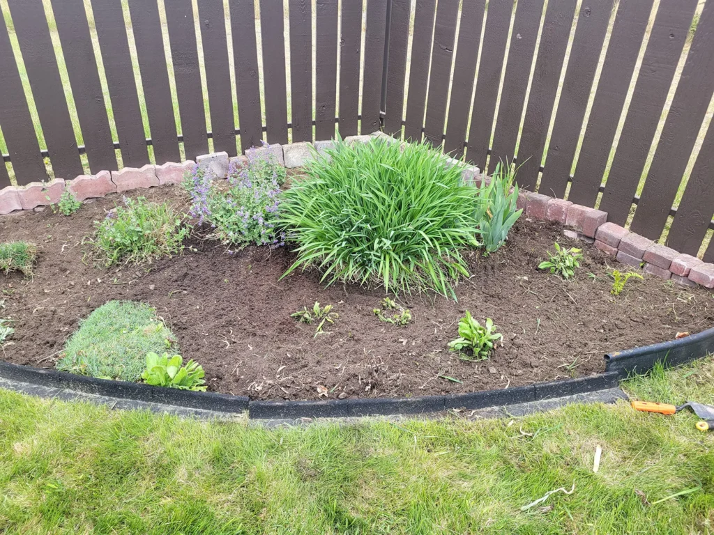 Flowerbed & Garden Weeding